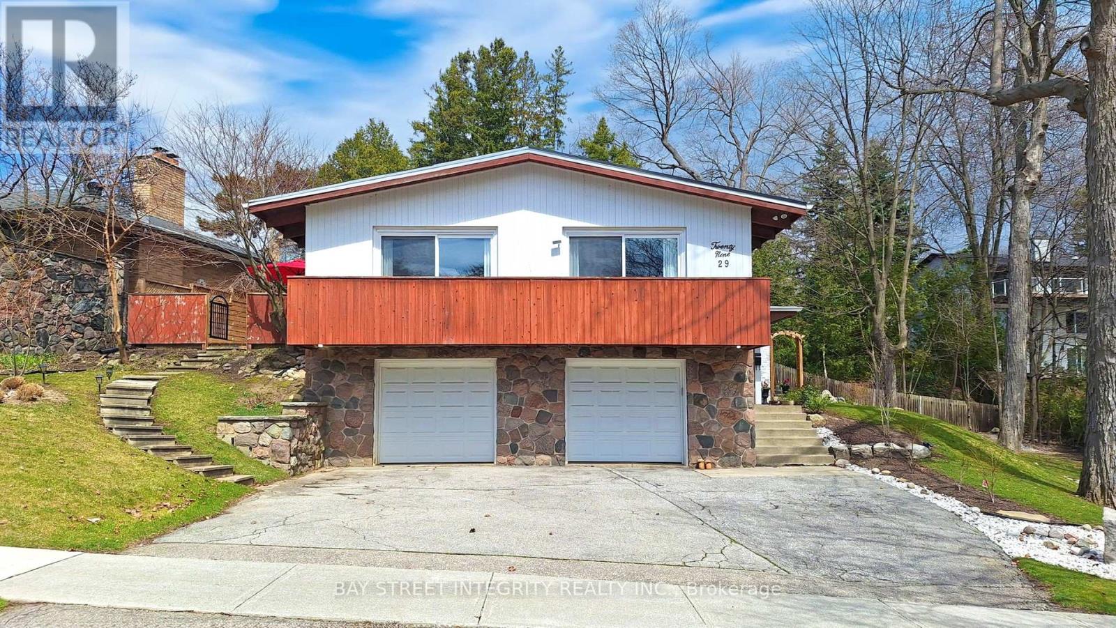 29 Ruden Cres, Toronto, ON M3A 3H4