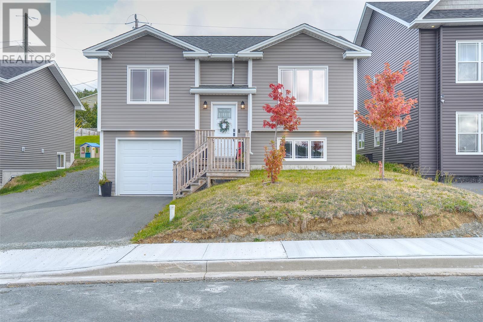 3 Port Rexton Pl, Paradise, NL A1L 4J9