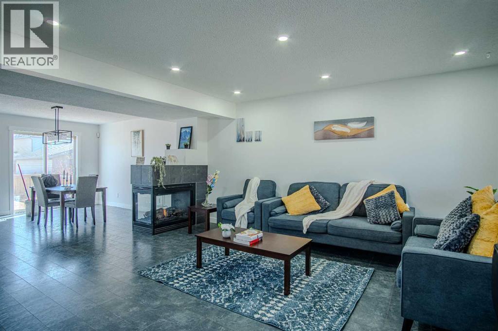 23 Saddlebrook Gdns NE, Calgary, AB T3J 5M7