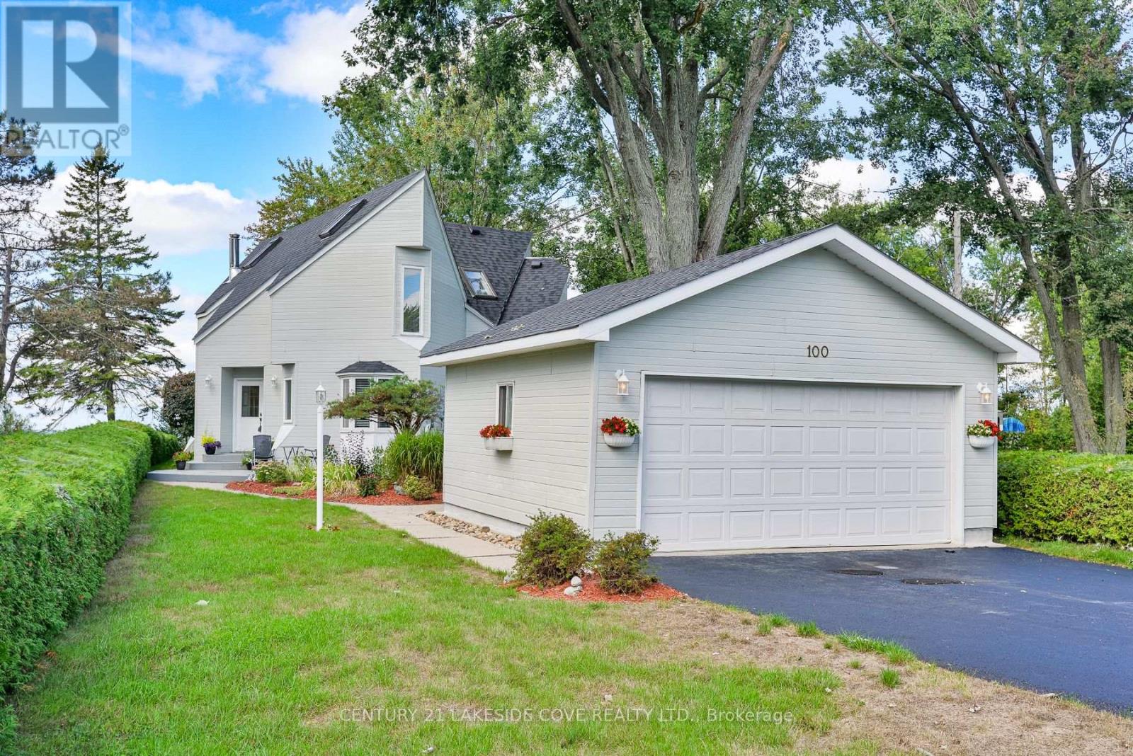 100 Lake Ave, Ramara, ON L0K 1B0