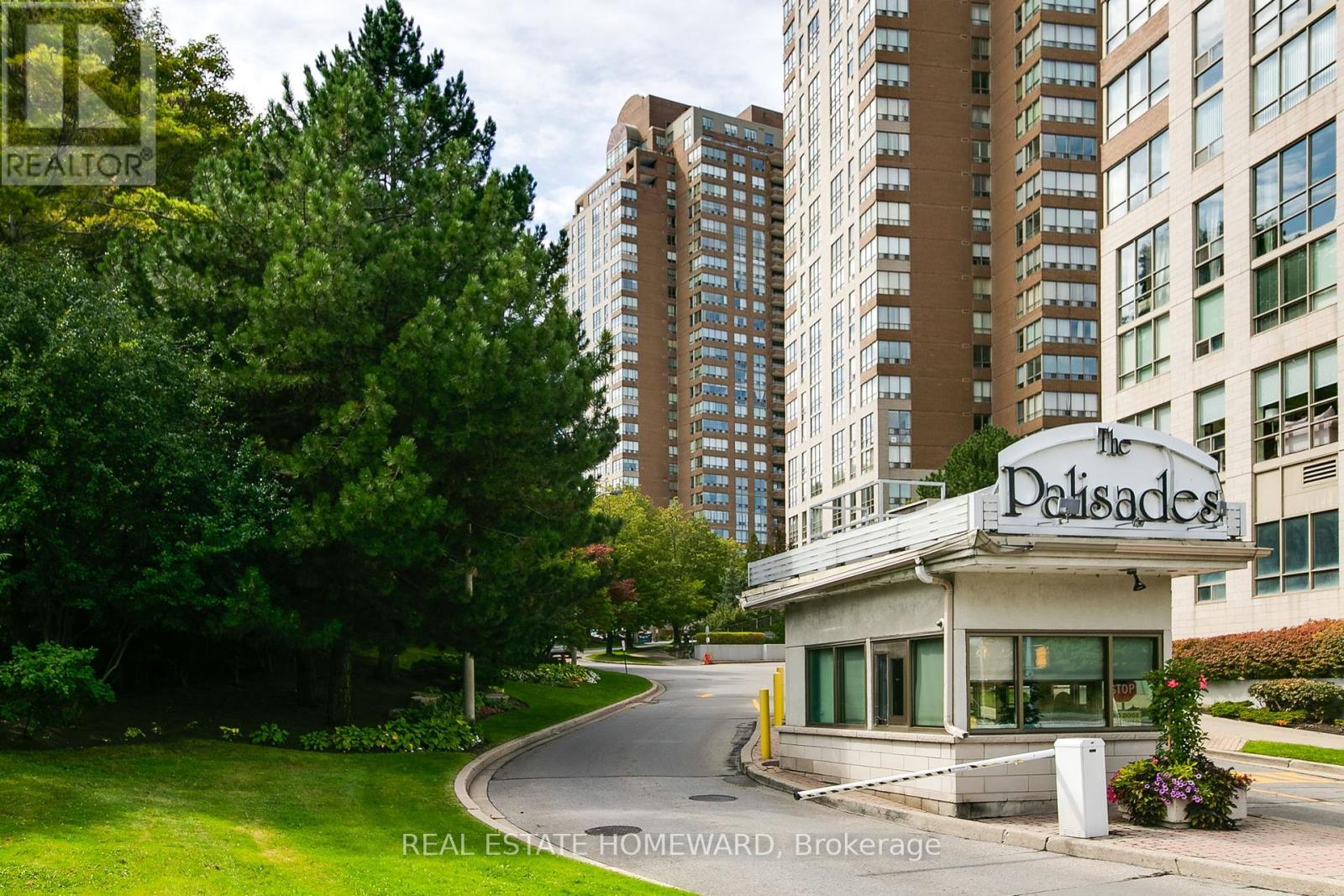 1006 215 Wynford Dr NE, Toronto, ON M3C 3P5