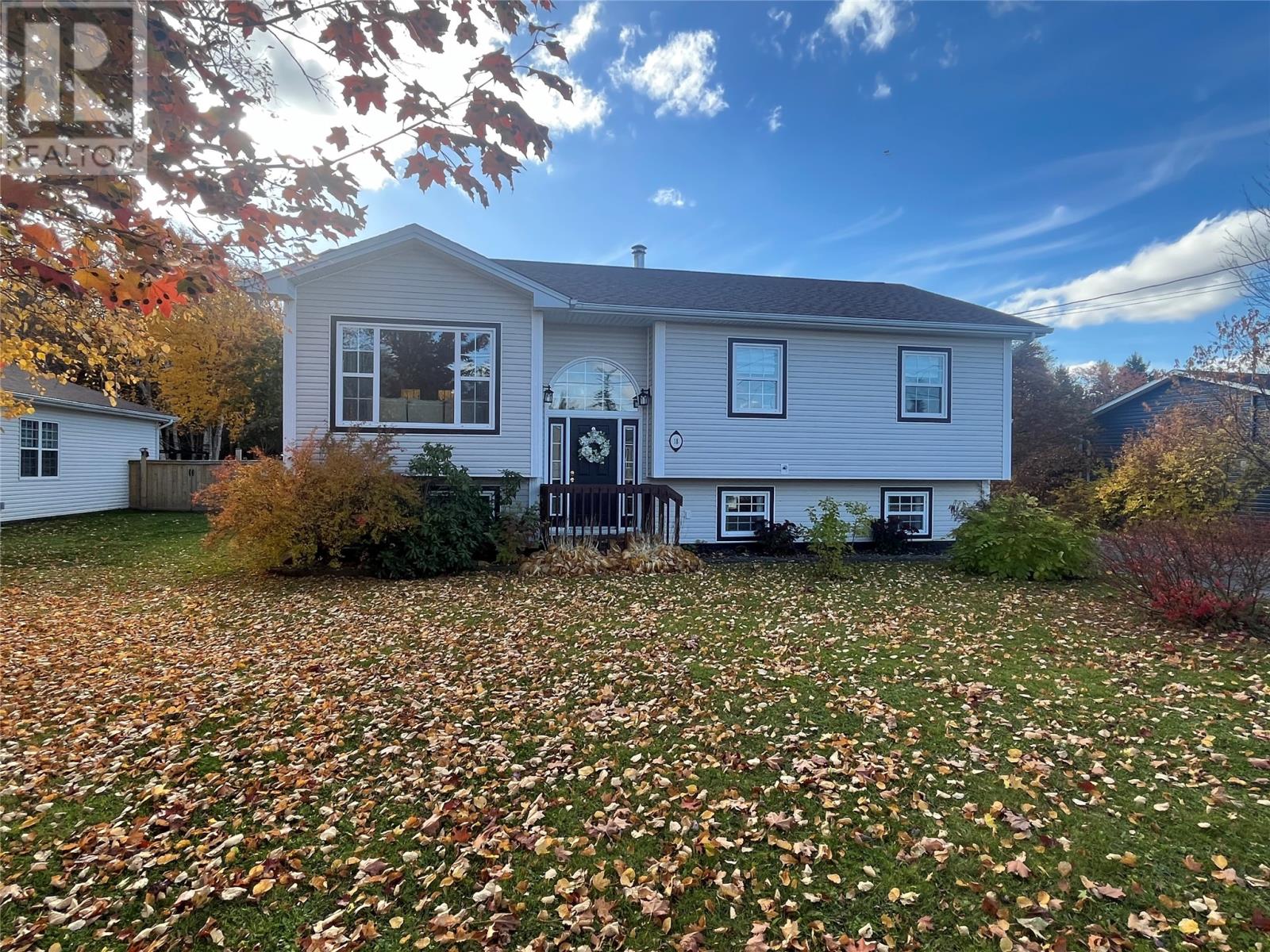 18 King St, Pasadena, NL A0L 1K0