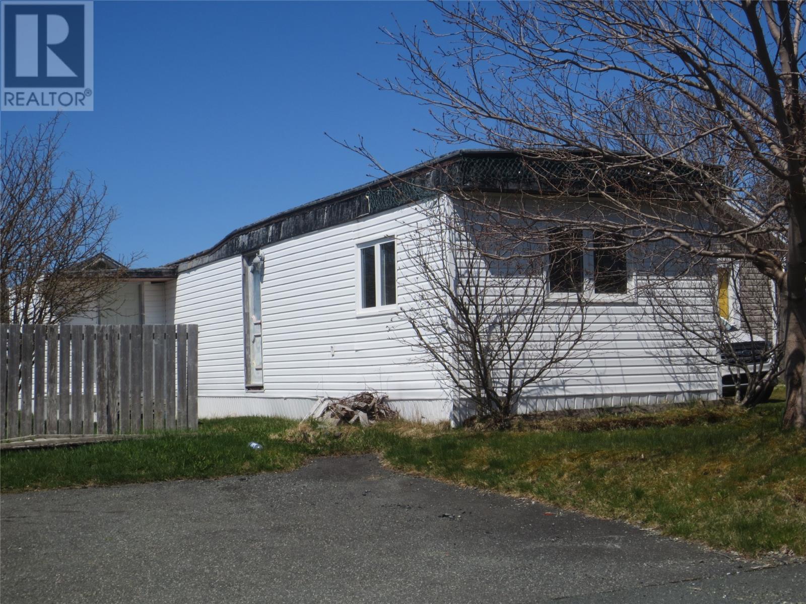 15 Evergreen Dr, Paradise, NL A1L 1A7