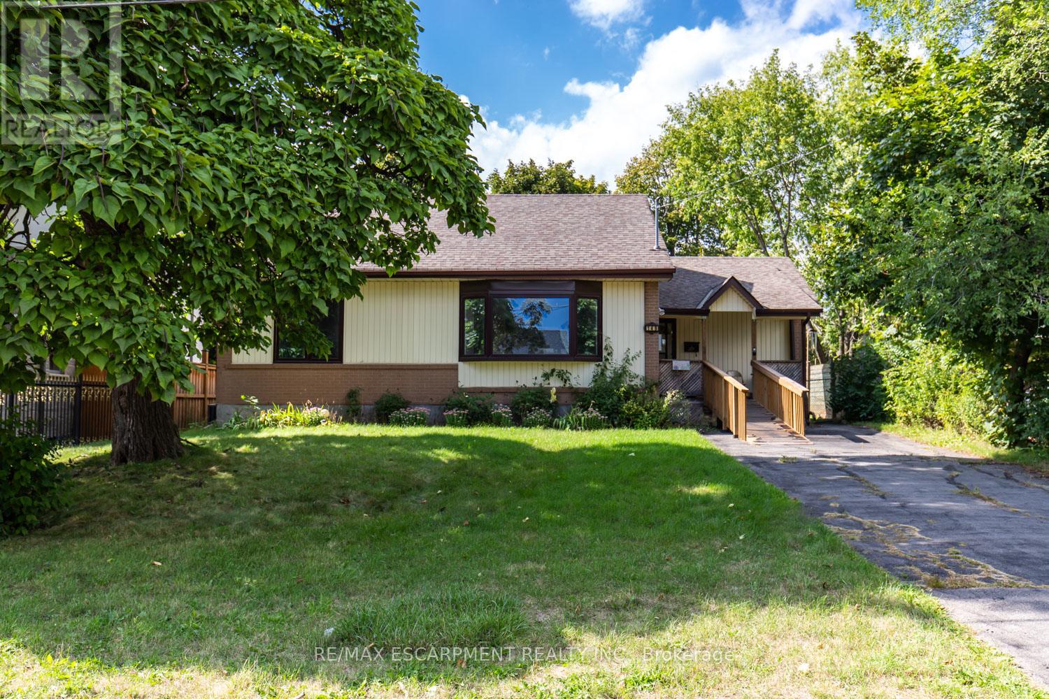 149 Mansfield Dr, Oakville, ON L6H 1K5