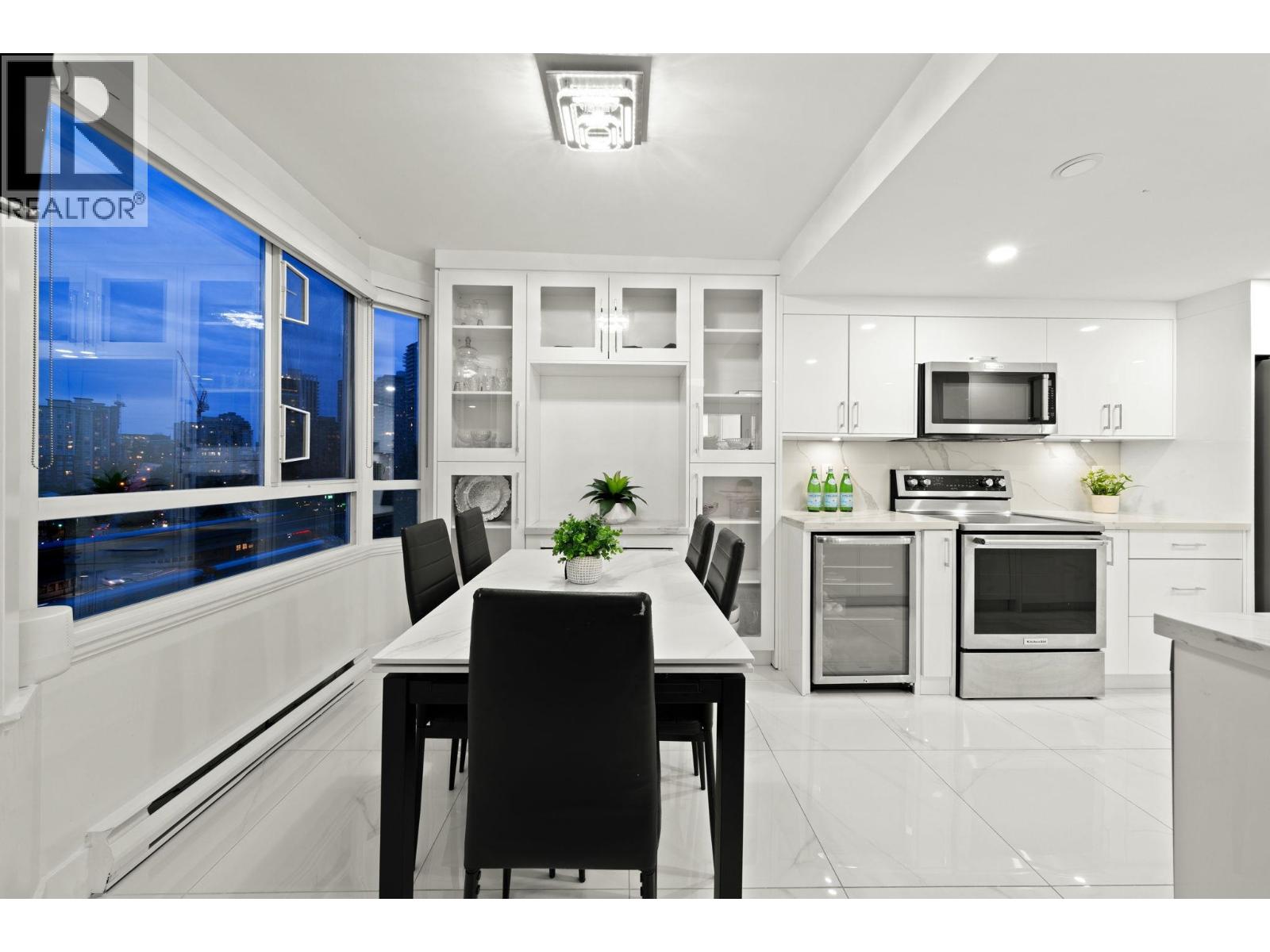 1185 Quayside Drive Unit 905, New Westminster, BC V3M 6T8