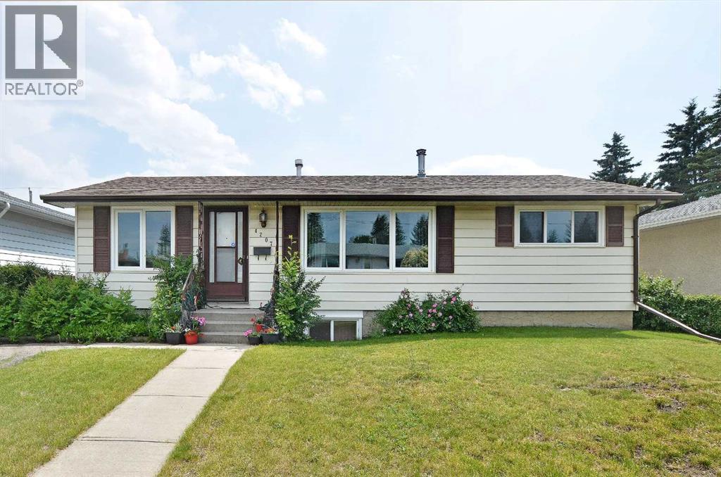 4207 Maryvale Dr NE, Calgary, AB T2A 2S9