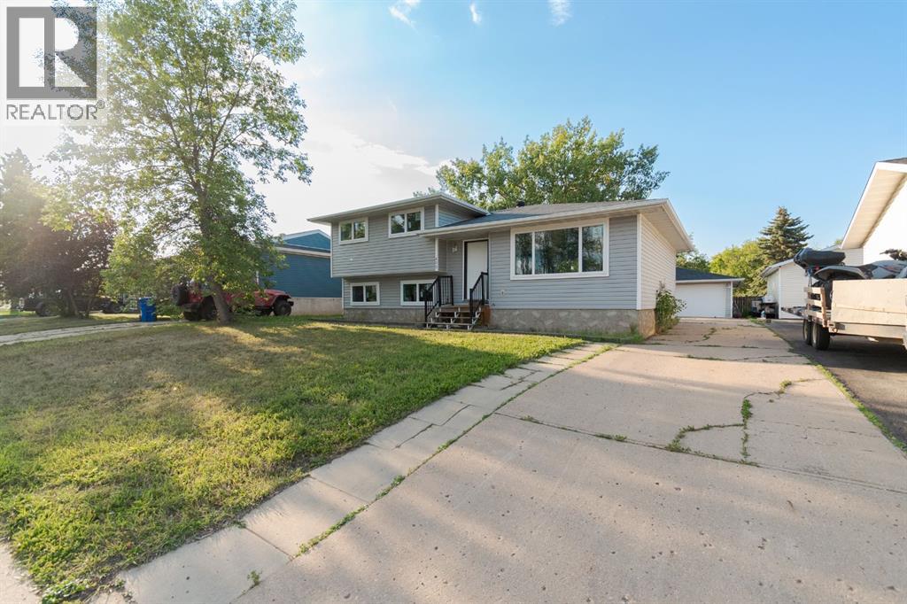 453 Signal Rd, Fort Mcmurray, AB T9H 3W6
