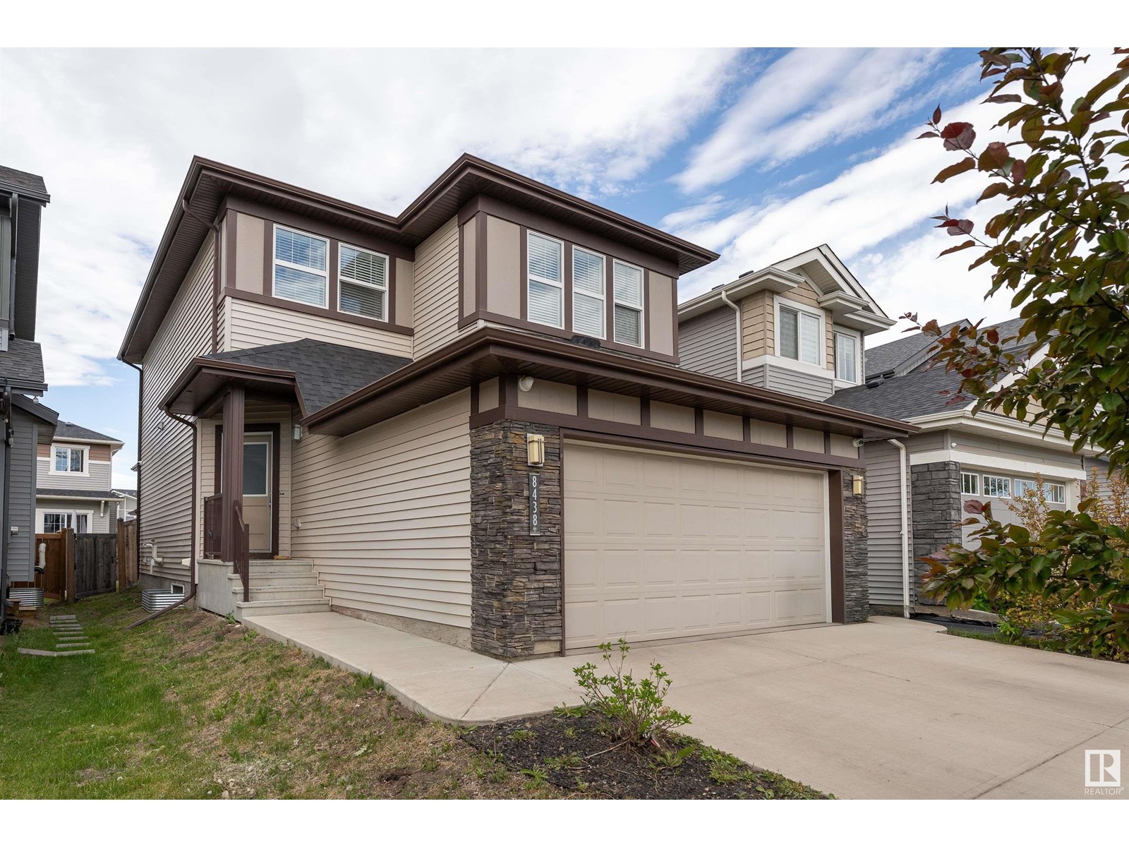 8438 Cushing Co SW, Edmonton, AB T6W 3L3