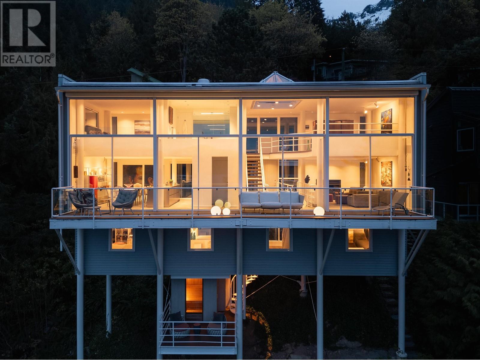 90 Isleview Pl, West Vancouver, BC V0N 2E0