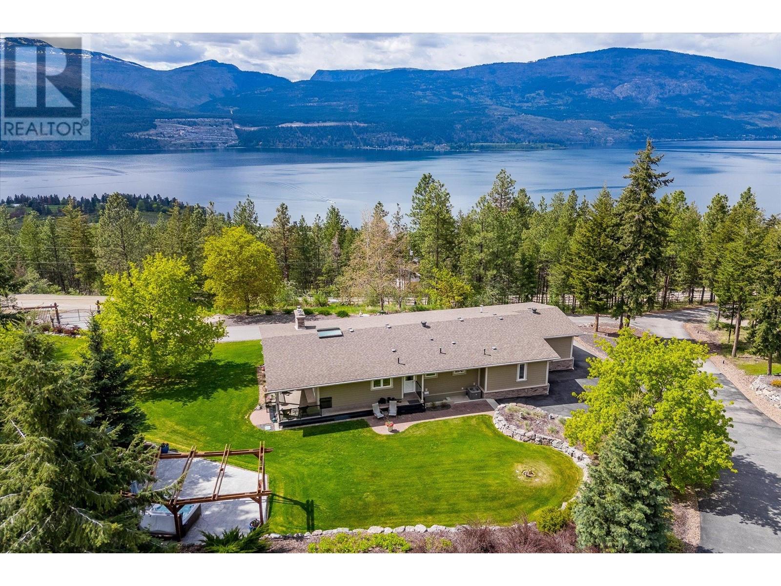 16151 Barkley Rd, Lake Country, BC V4V 1B4