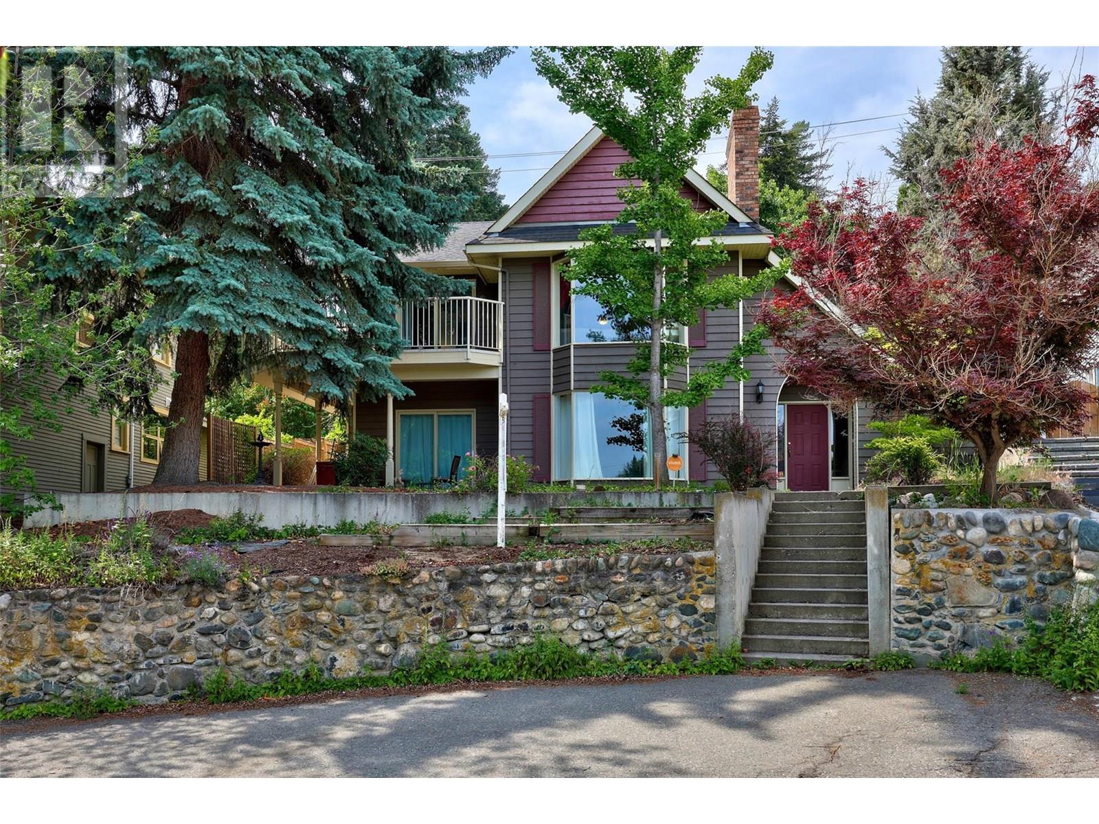 155 Connaught Rd, Kamloops, BC V2C 1G5