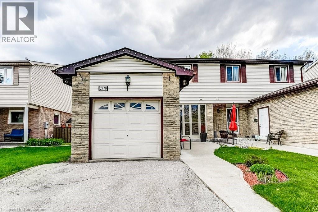 2779 Andorra Cir, Mississauga, ON L5N 2H8