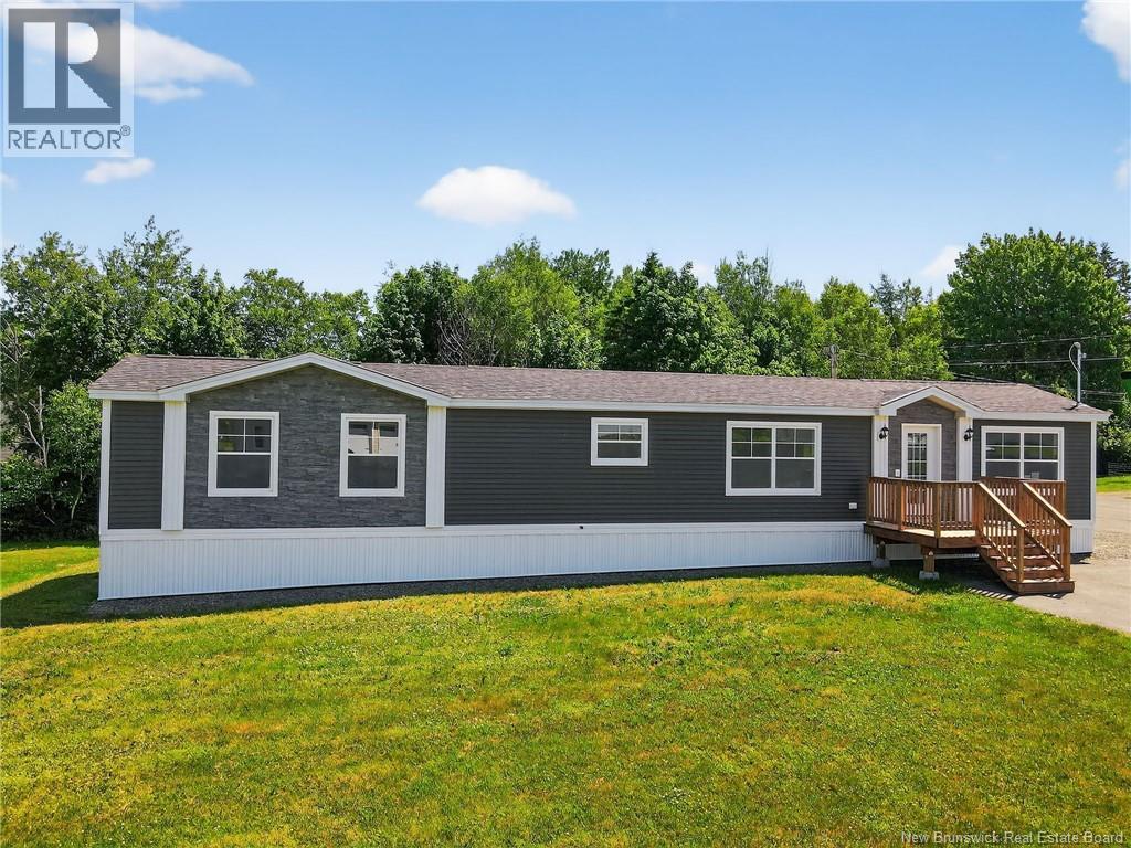 2 River East Dr #a, Riverview, NB E1B 5G5