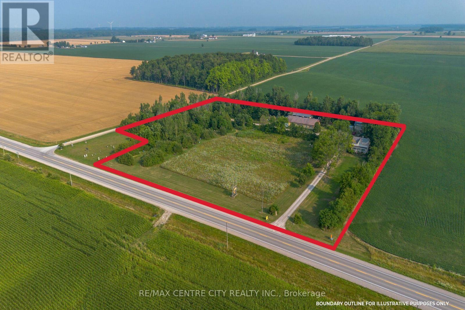 39006 Zurichhensall Rd, Bluewater, ON N0M 1X0