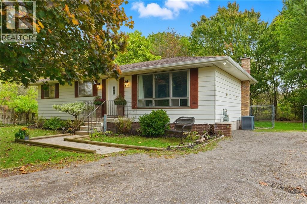 62 Oswego Park Rd, Dunnville, ON N1A 2W2