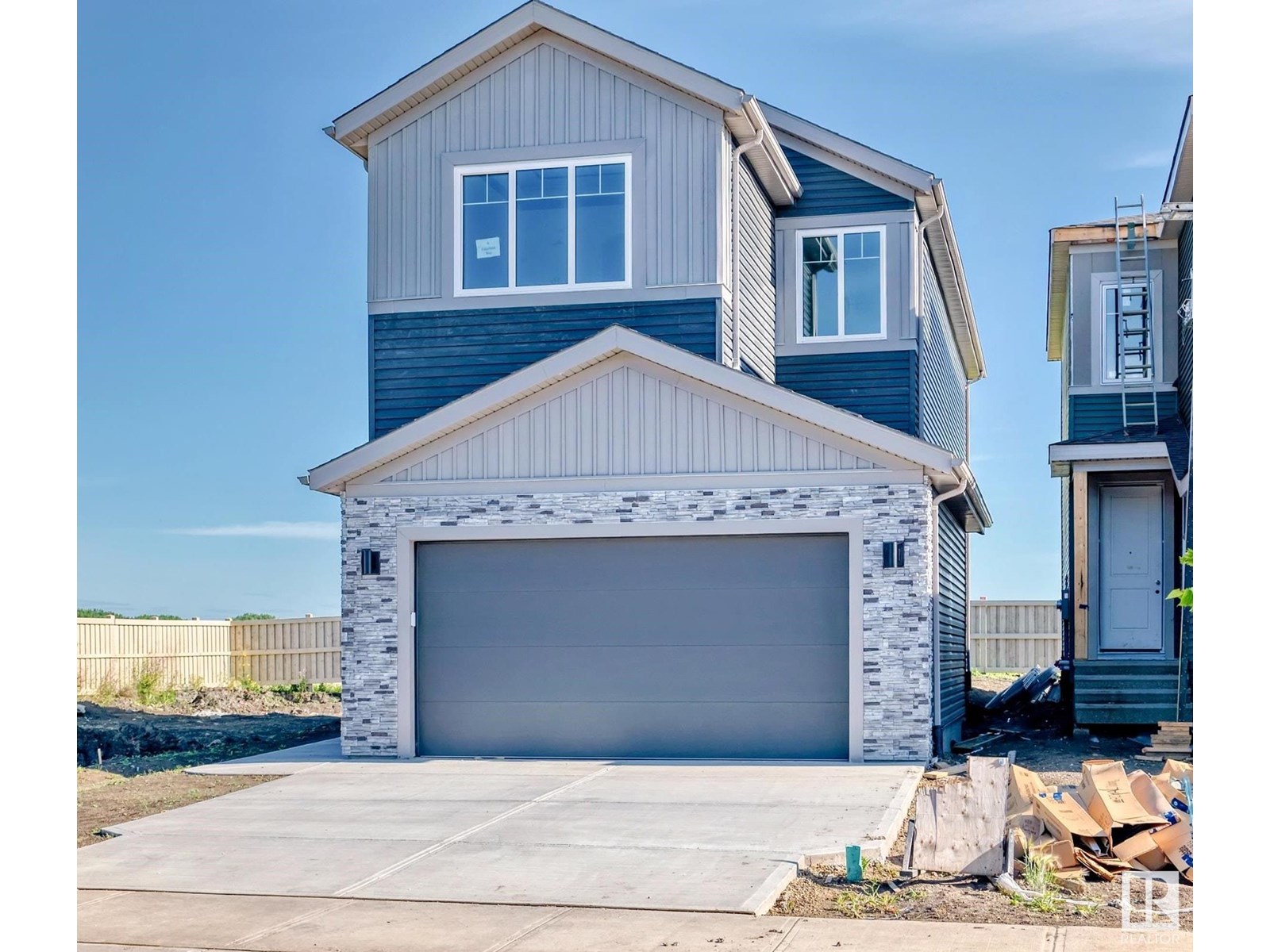 4 Edgefield Way, St. Albert, AB T8N 8A1