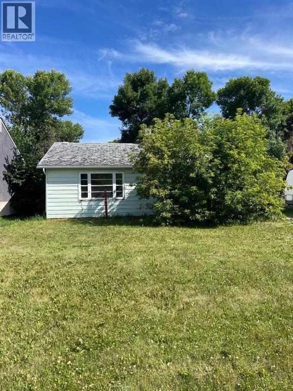 4829 56 Avenue, High Prairie, AB T0G 1E0