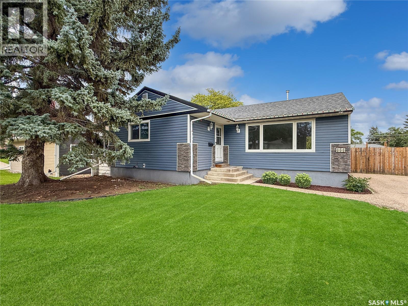 881 8 Avenue Northeast, Swift Current, SK S9H 2R6