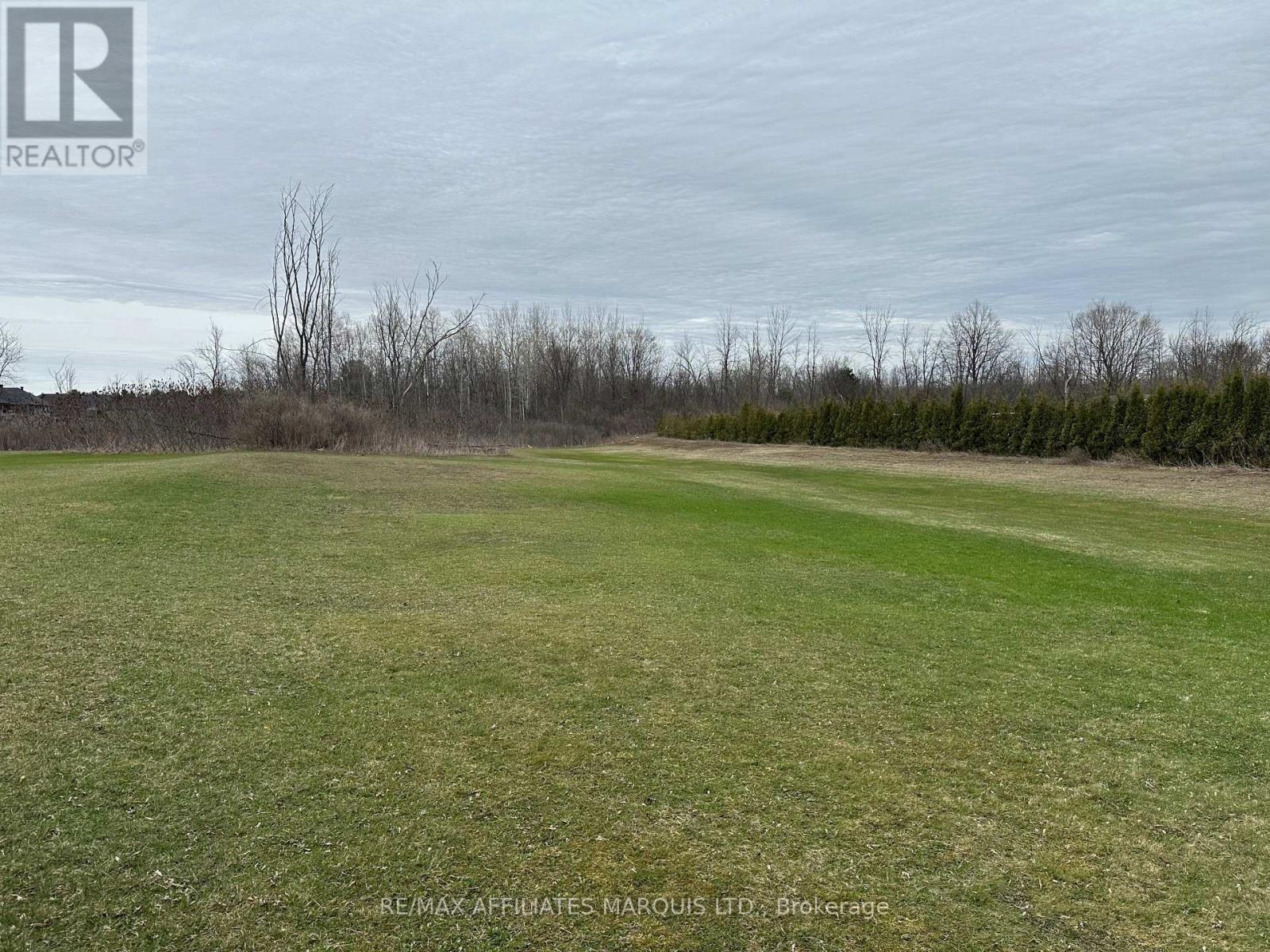 Lot Pitt Street, Cornwall, ON K6K 1A4