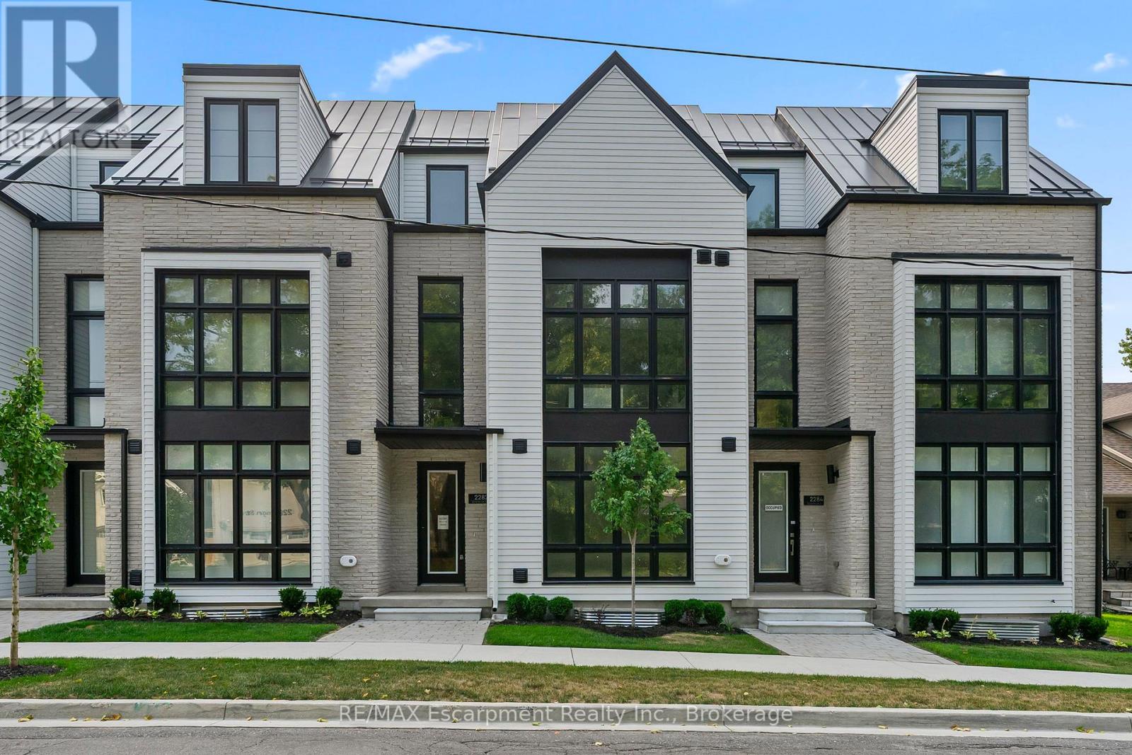 2282 Sovereign St, Oakville Br Bronte, ON L6L 0H9