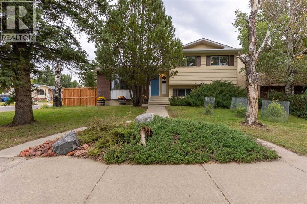 51 Temple Blvd W, Lethbridge, AB T1K 4T2