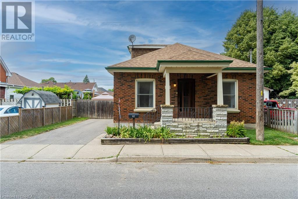 182 Durham St, Brantford, ON N3S 4Y7