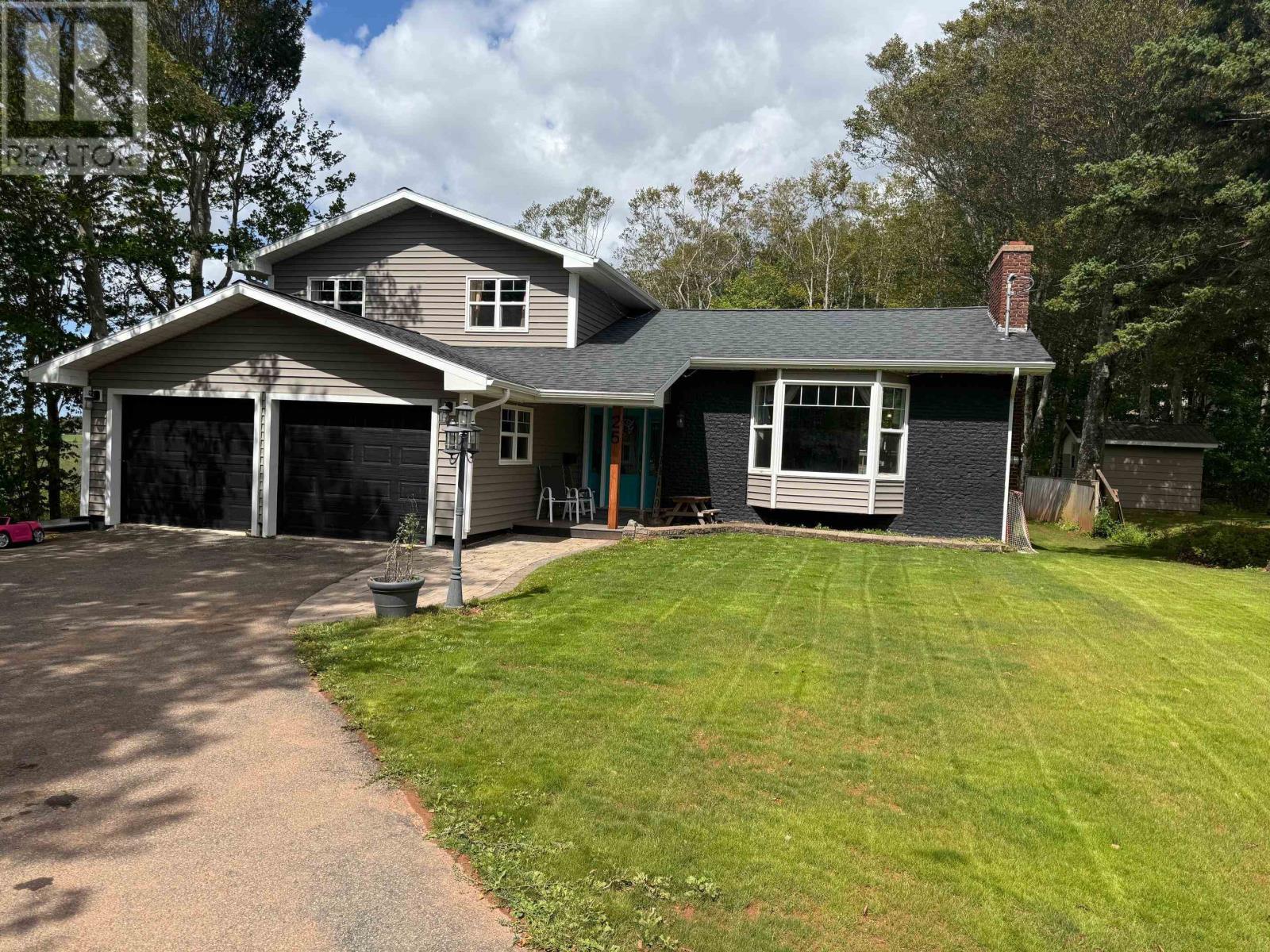 25 Charlotte Dr, Summerside, PE C1N 4W2