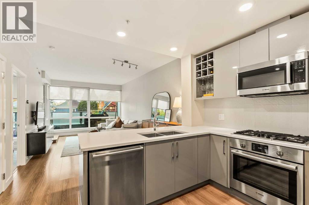 301 10 Street Nw Unit 206, Calgary, AB T2N 1V5
