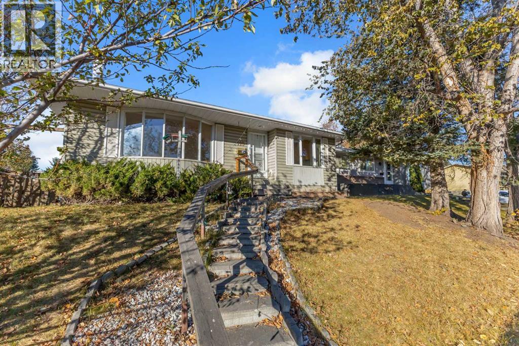 119 Whitestone Cres NE, Calgary, AB T1Y 1S4