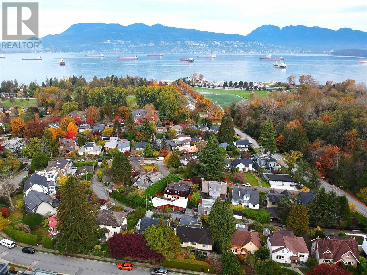 4333 Locarno Cres, Vancouver, BC V6R 1G2