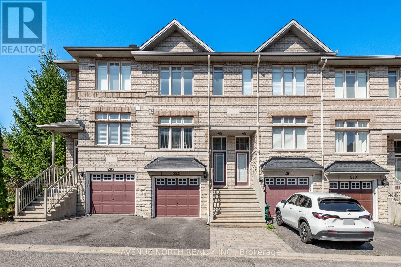283 Stroget Private, Ottawa, ON K2E 0A9