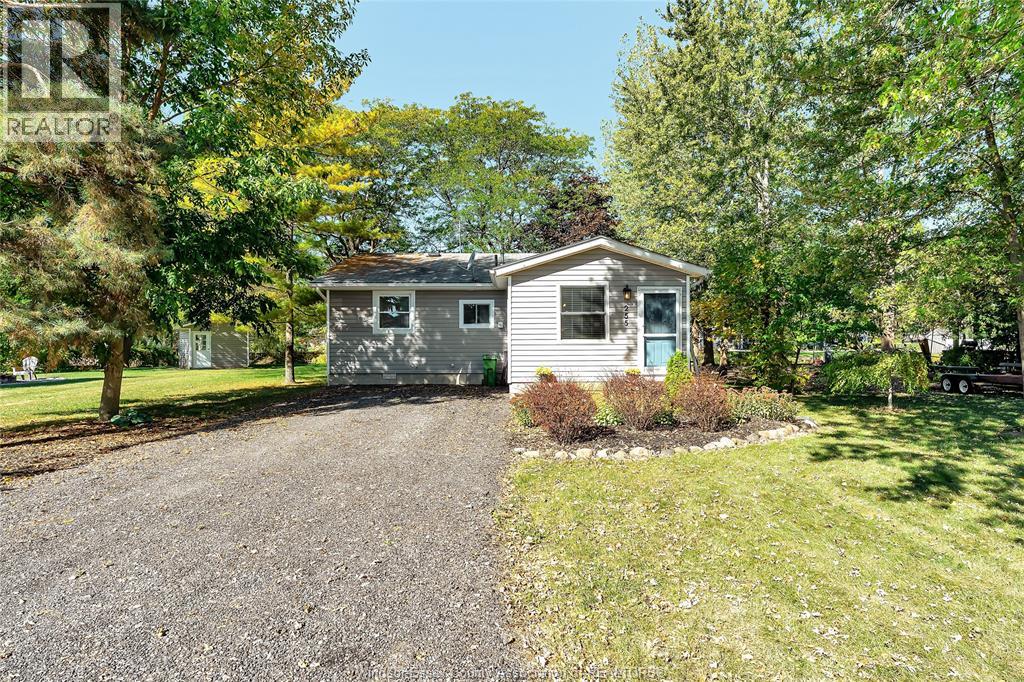 255 Edward Rd, Lakeshore, ON N0R 1S0
