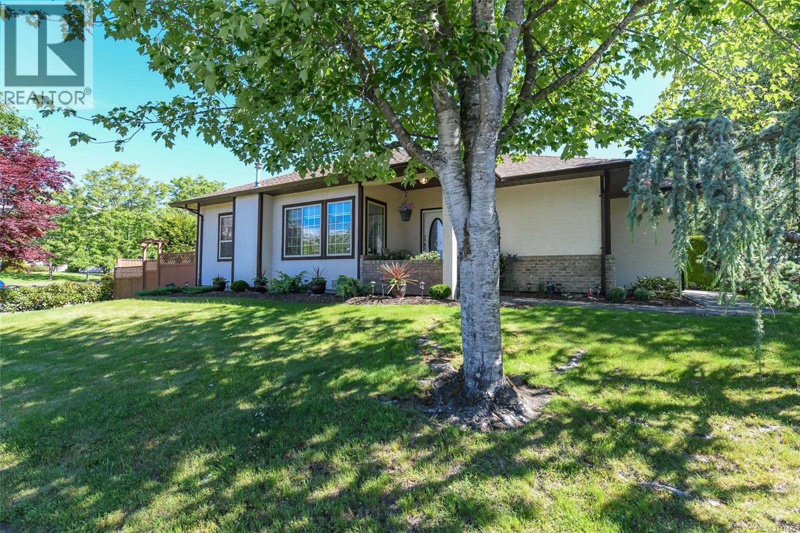 1288 Tunner Dr Unit 11 Dr, Courtenay, BC V9N 8S2