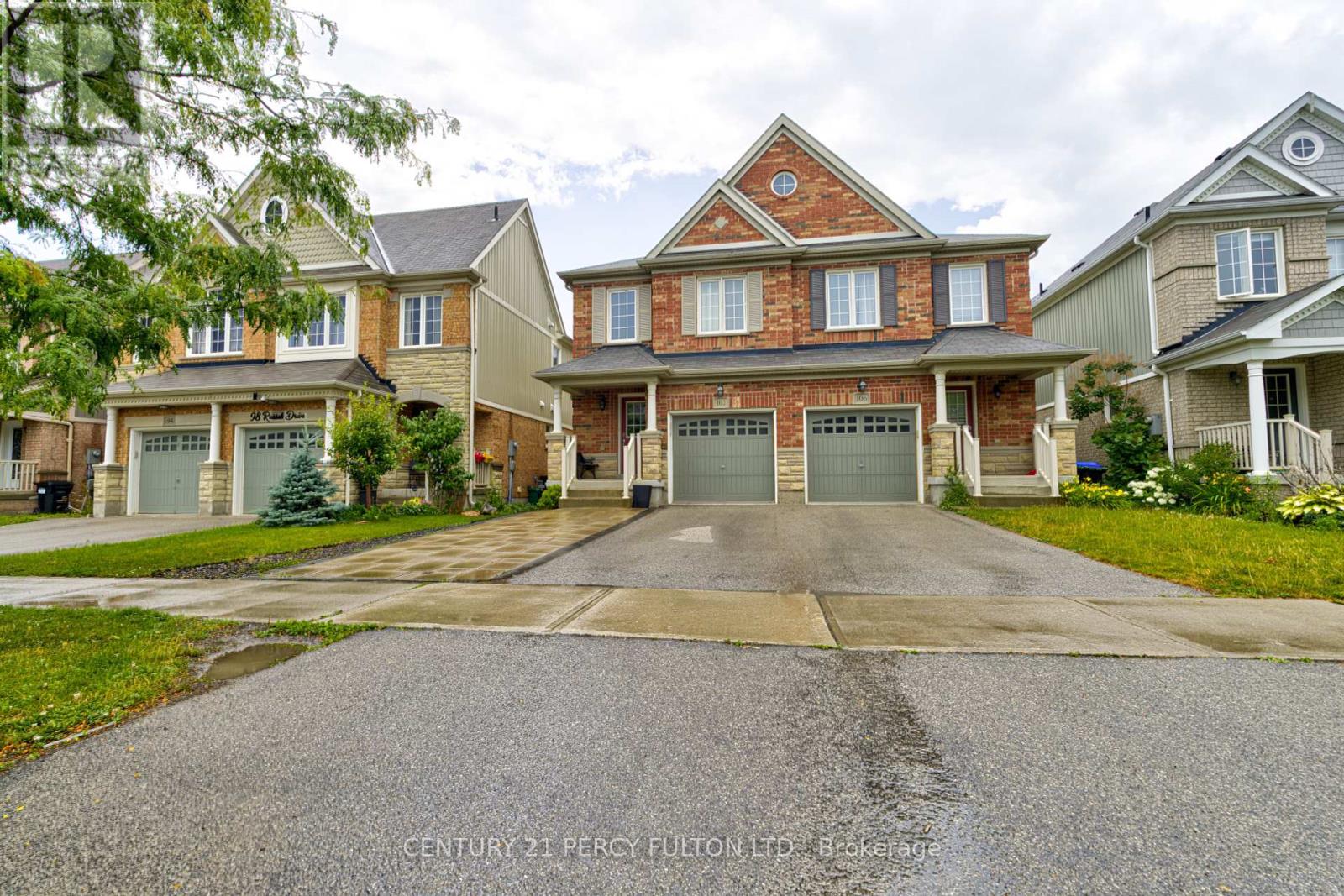 102 Russel Dr, Bradford West Gwillimbury, ON L3Z 3B9