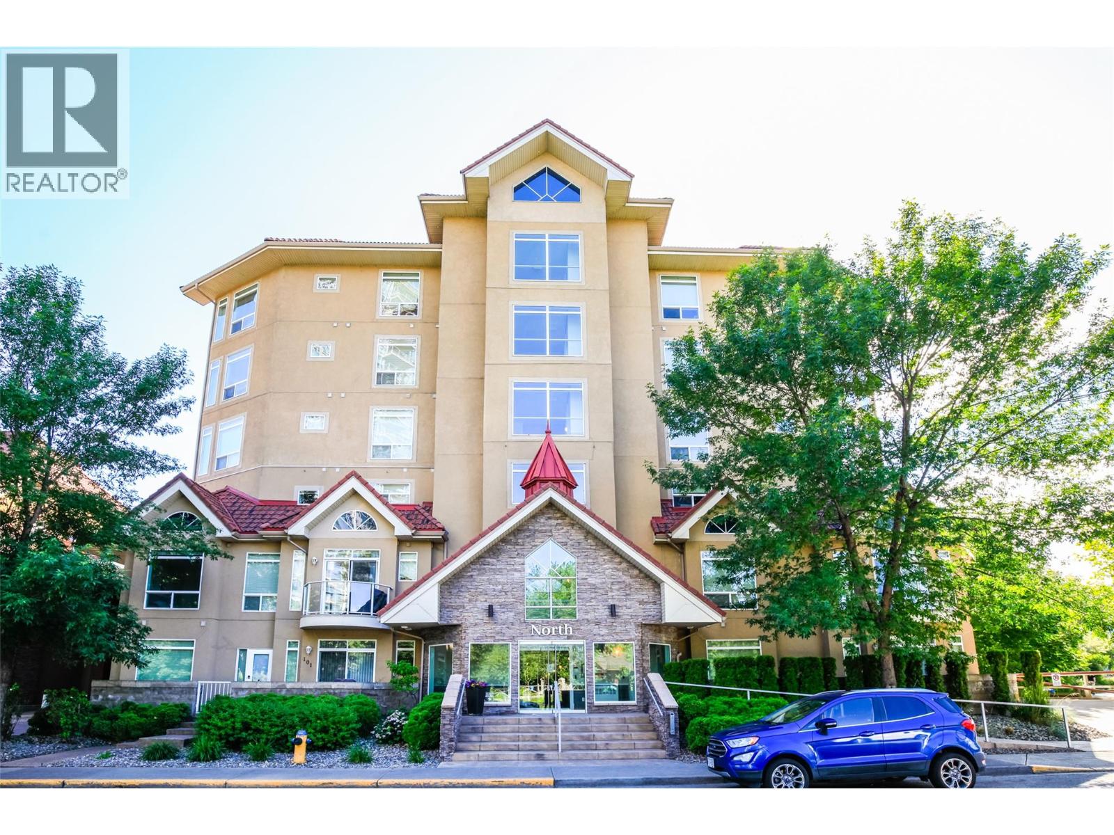 1088 Sunset Drive Unit 312, Kelowna, BC V1Y 9W1