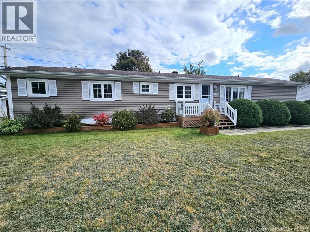253 Birchgrove, Beresford, NB E8K 1E9