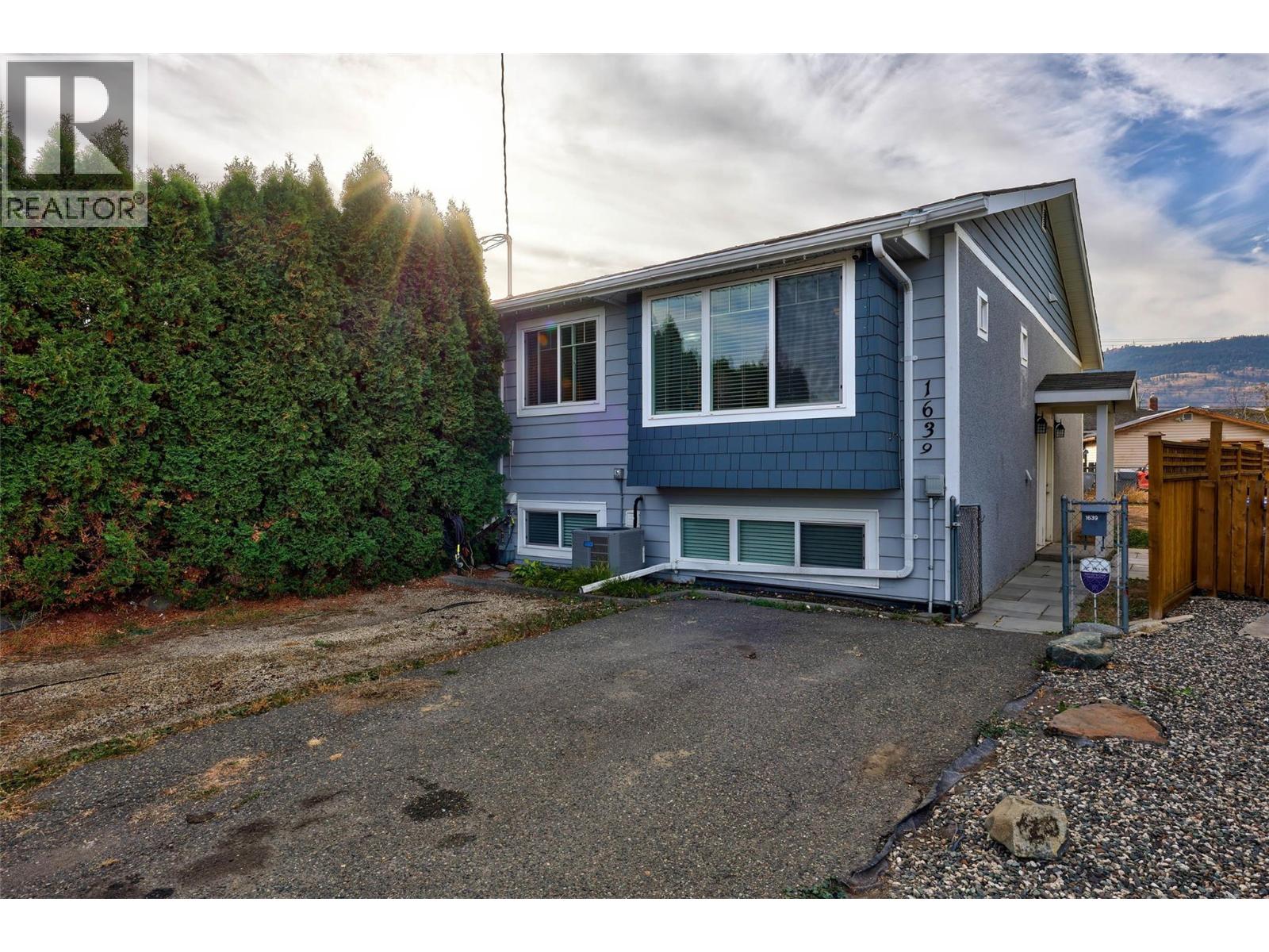 1639 Spartan Pl, Kamloops, BC V2B 7Z3