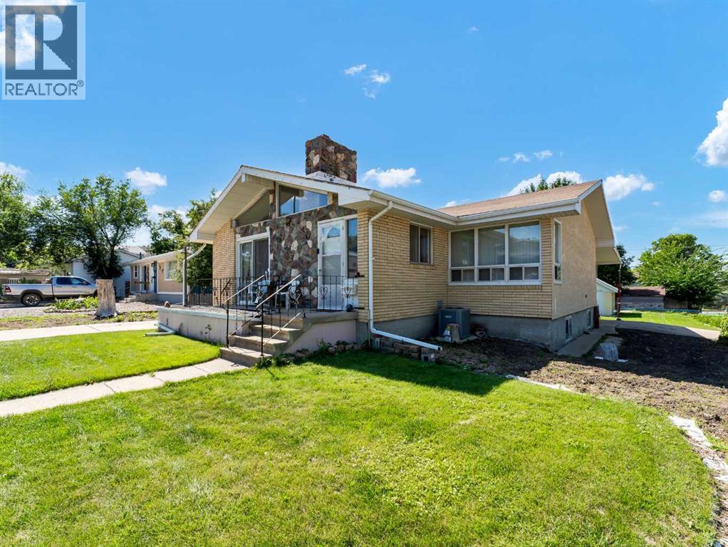 15 Avenue Se Unit 1702, Medicine Hat, AB T1A 3R5