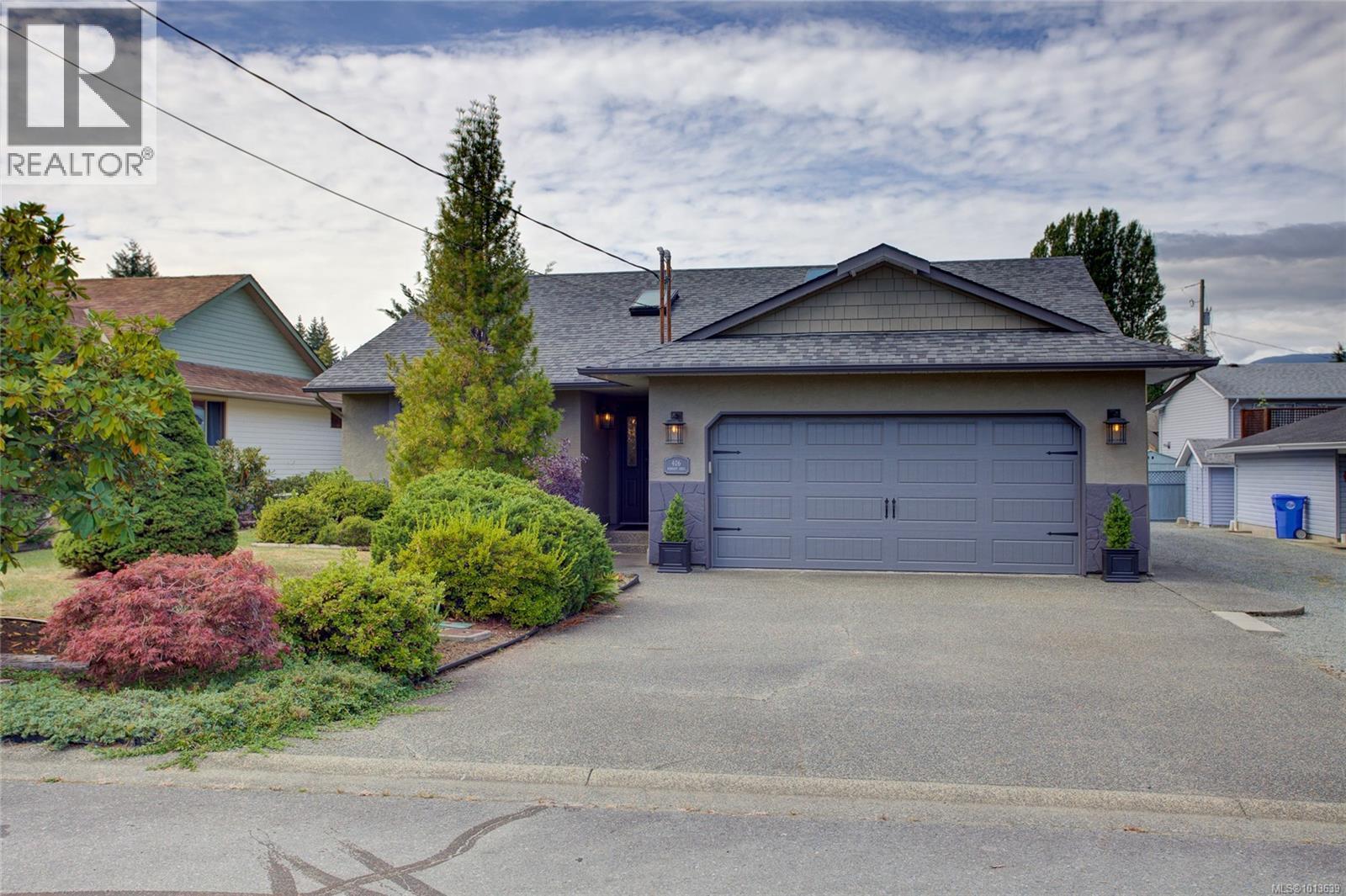 406 Scholey Cres, Lake Cowichan, BC V0R 2G0