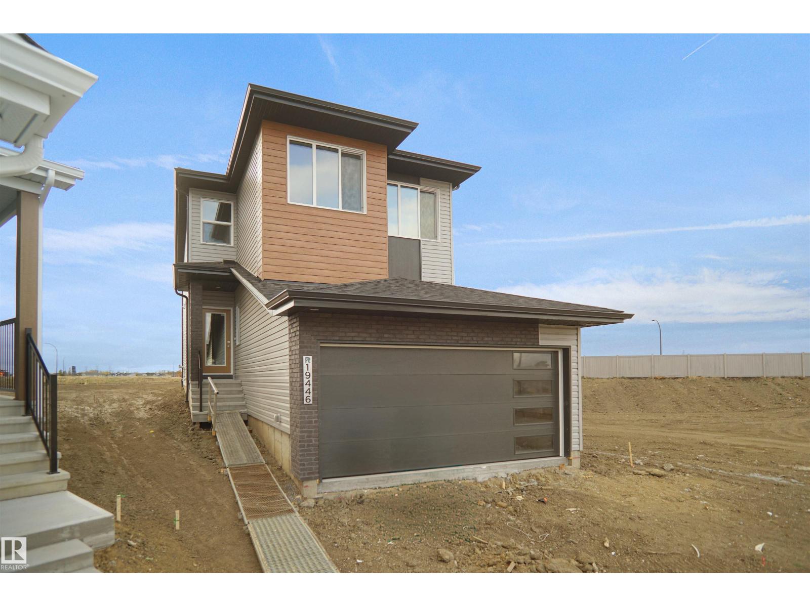 22 Av Nw Unit 19446 #a, Edmonton, AB T6M 1P9