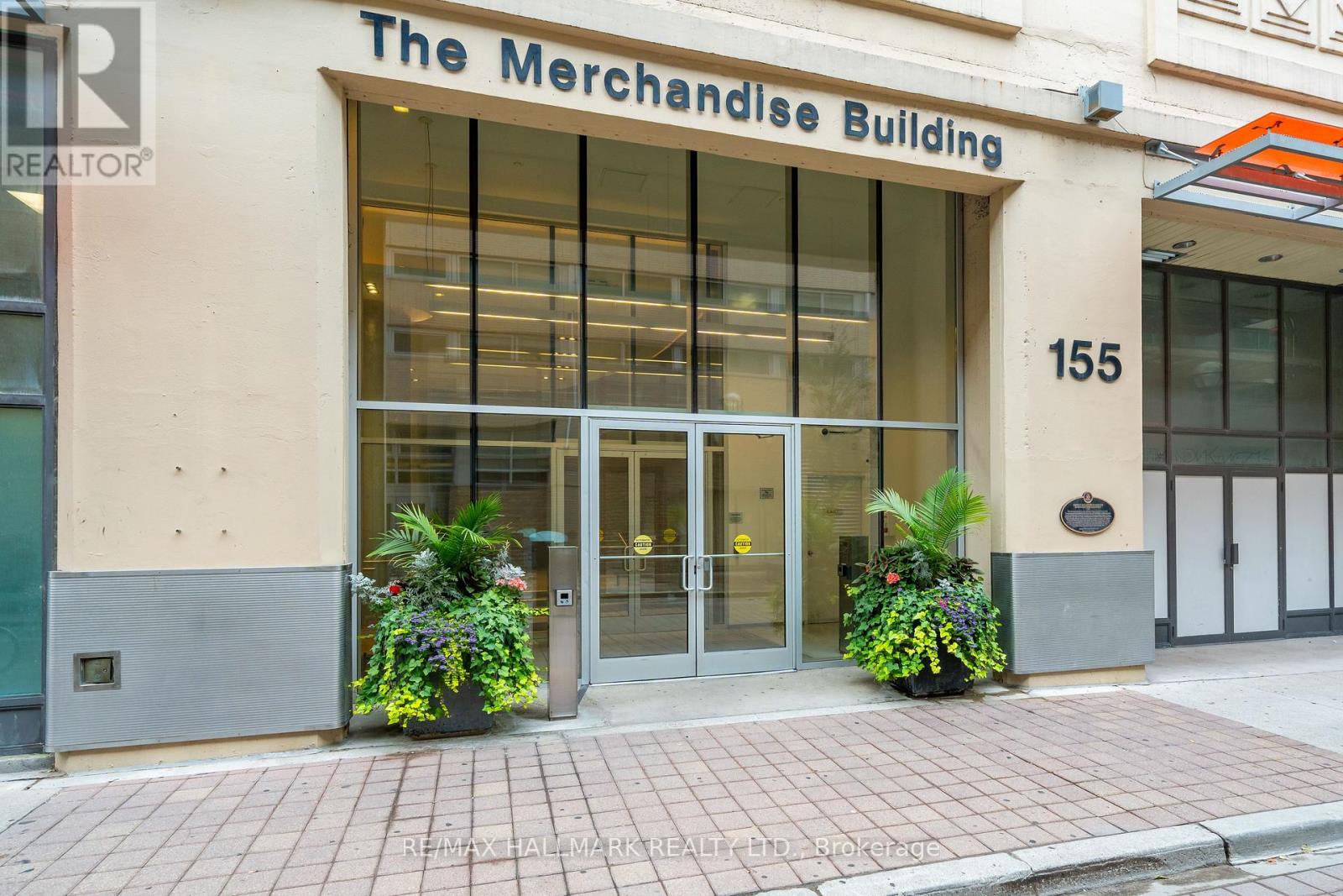 552 155 Dalhousie St, Toronto, ON M5B 2P7