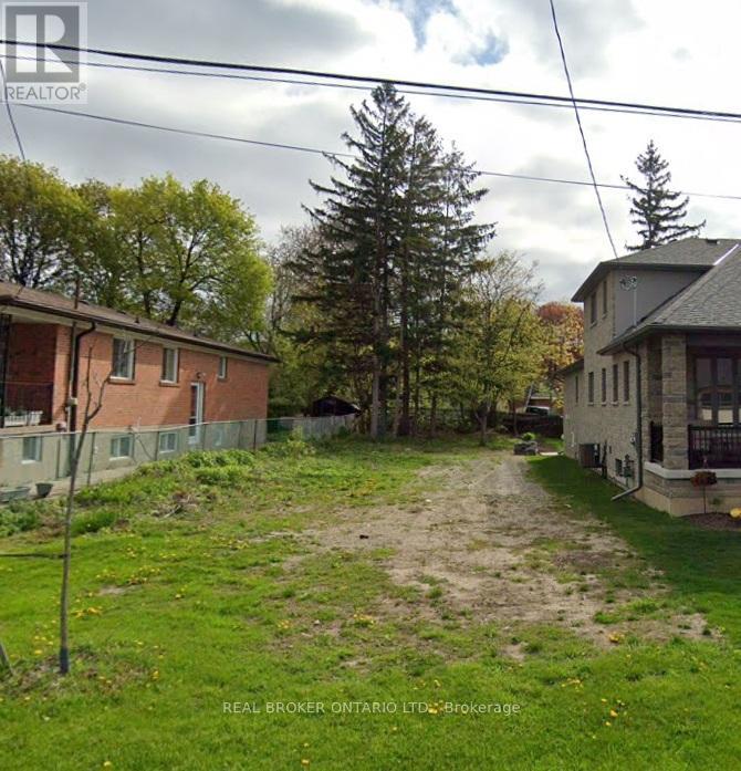 33 Andrew Ave, Toronto, ON M1M 3H1