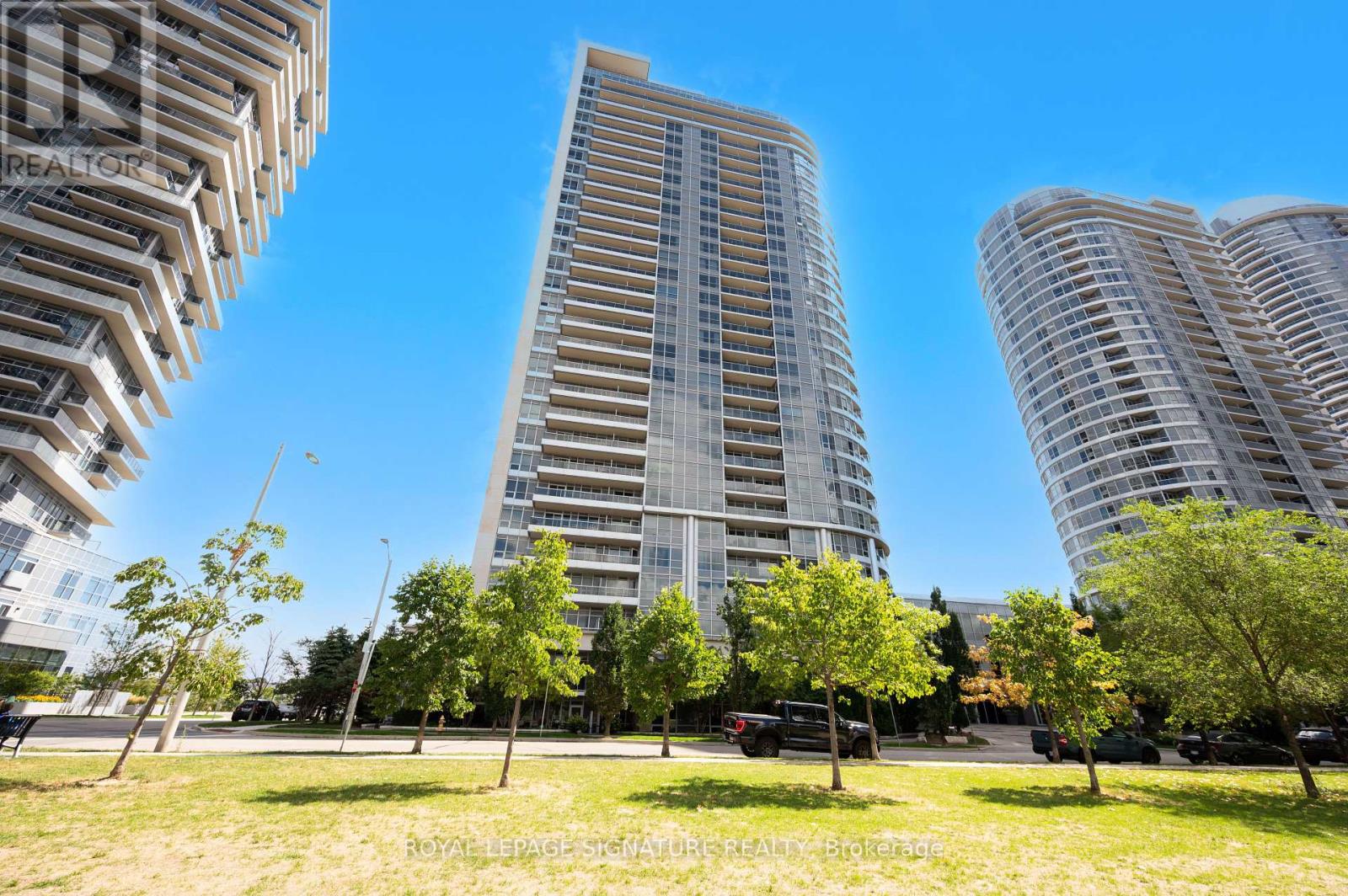 921 181 Village Green Sq, Toronto, ON M1S 0K6