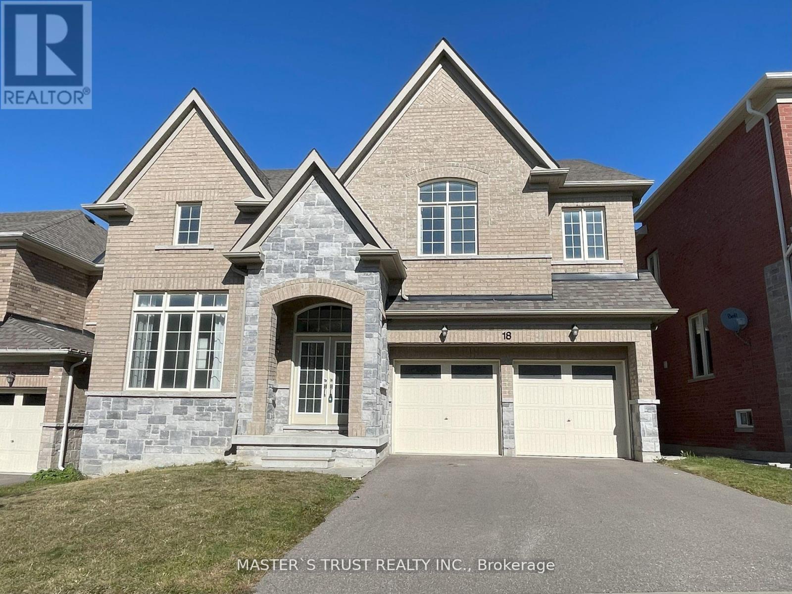 18 Clifford Fairbarn Dr, East Gwillimbury, ON L0G 1R0