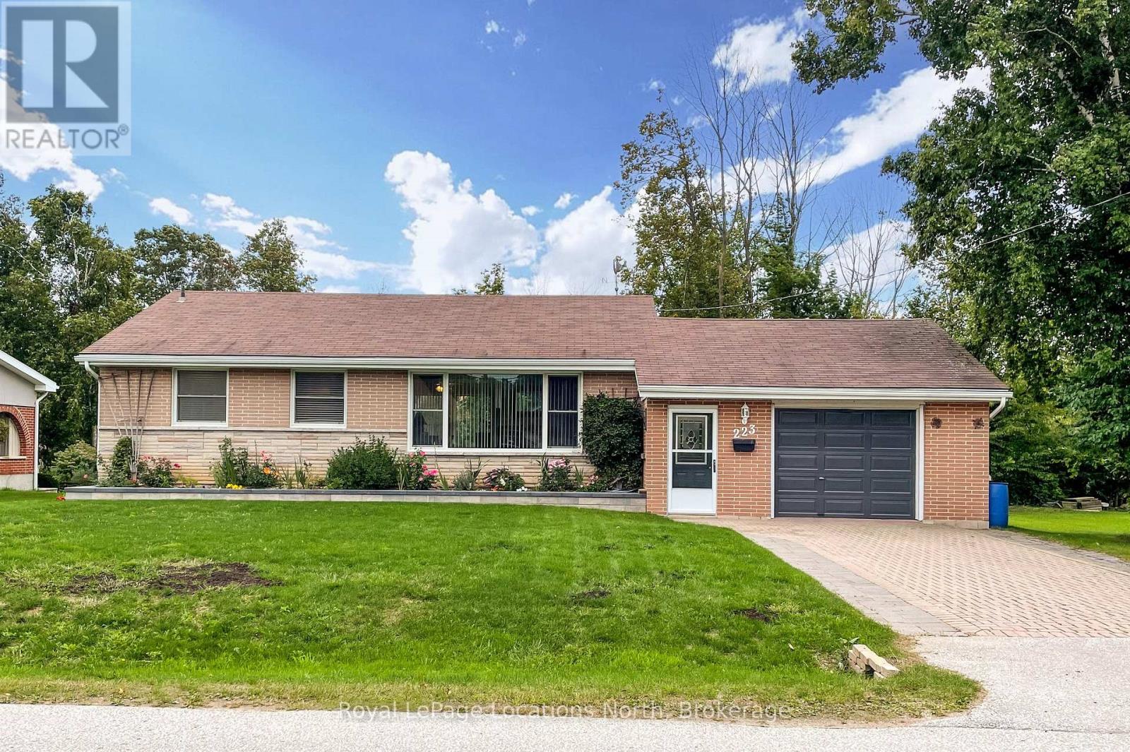 223 Pearson St, Meaford, ON N4L 1L6