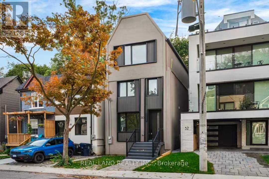 30 Winnifred Ave, Toronto, ON M4M 2X3
