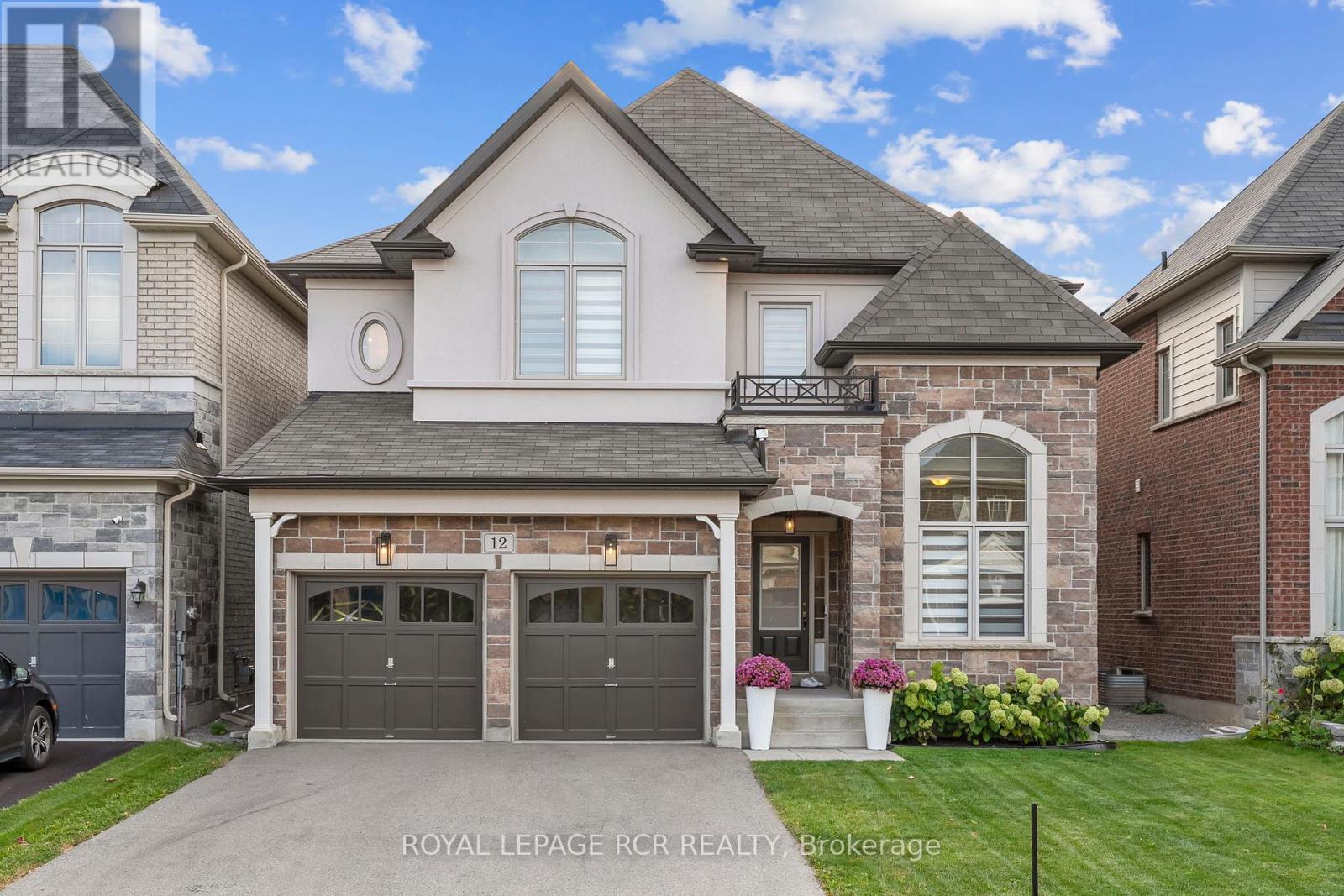 12 John Weddell Ave, East Gwillimbury, ON L9N 0P4