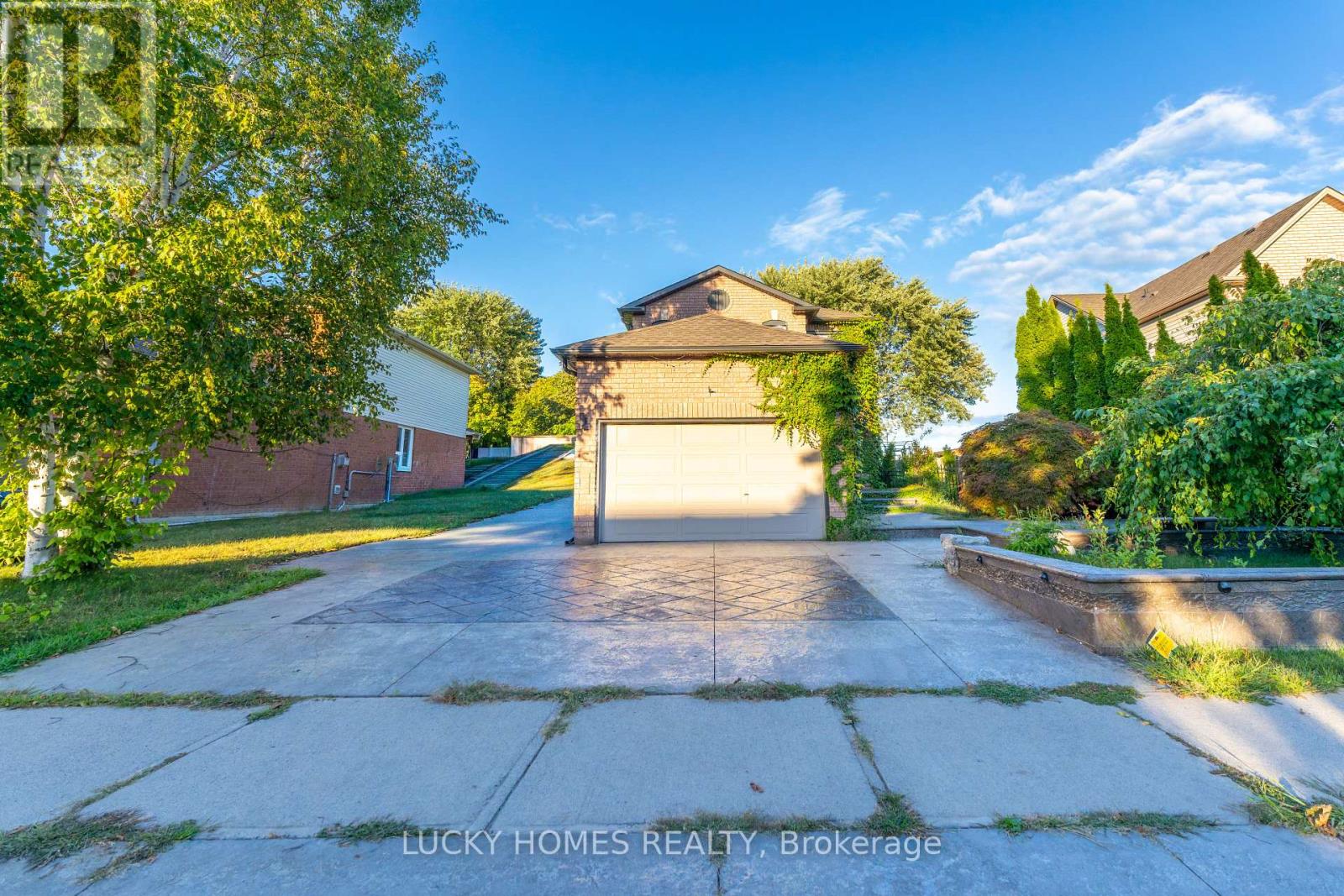 101 Meadowview Blvd, Clarington, ON L1C 4X4