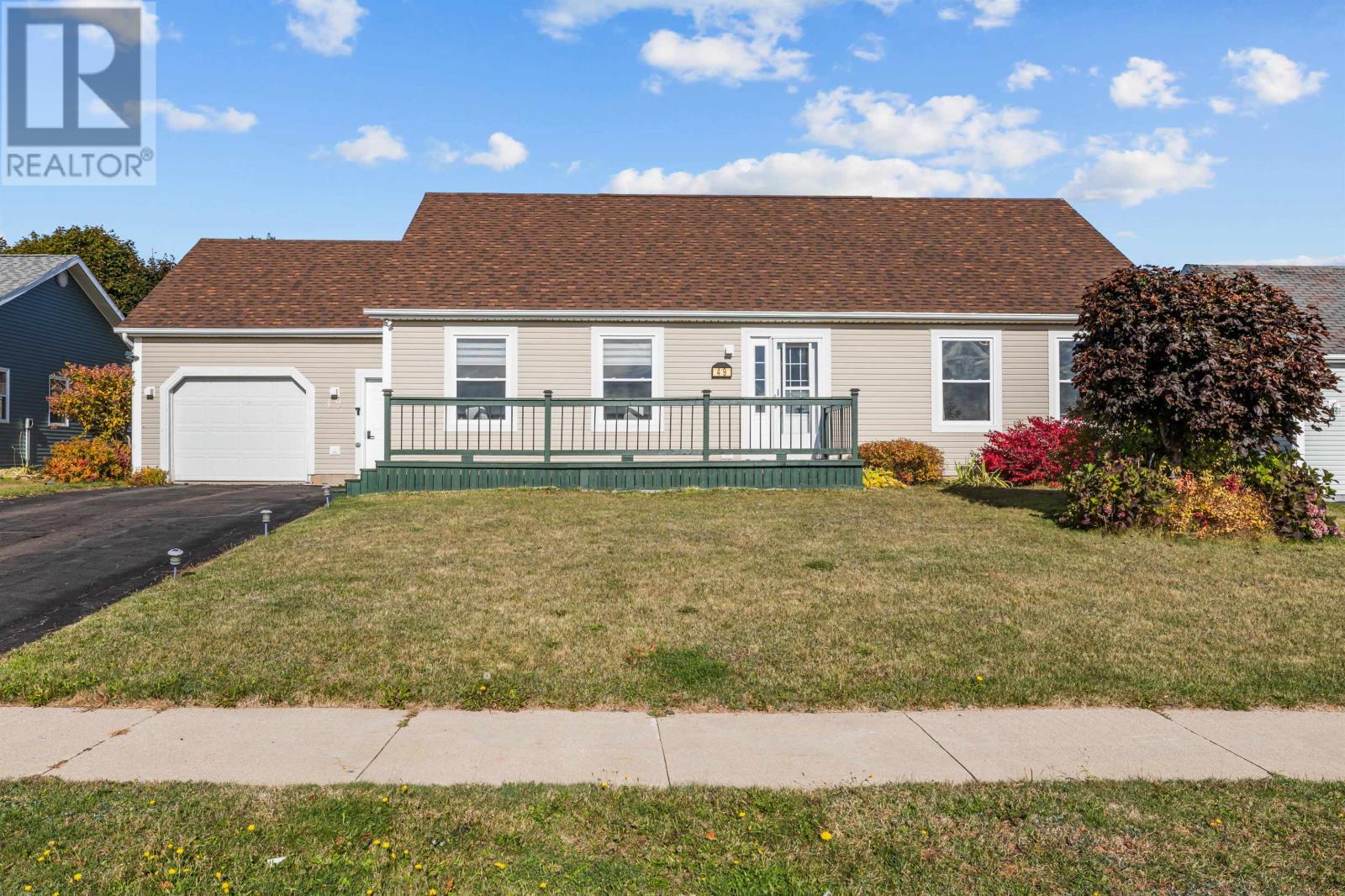 49 Commonwealth Ave, Charlottetown, PE C1E 2E7