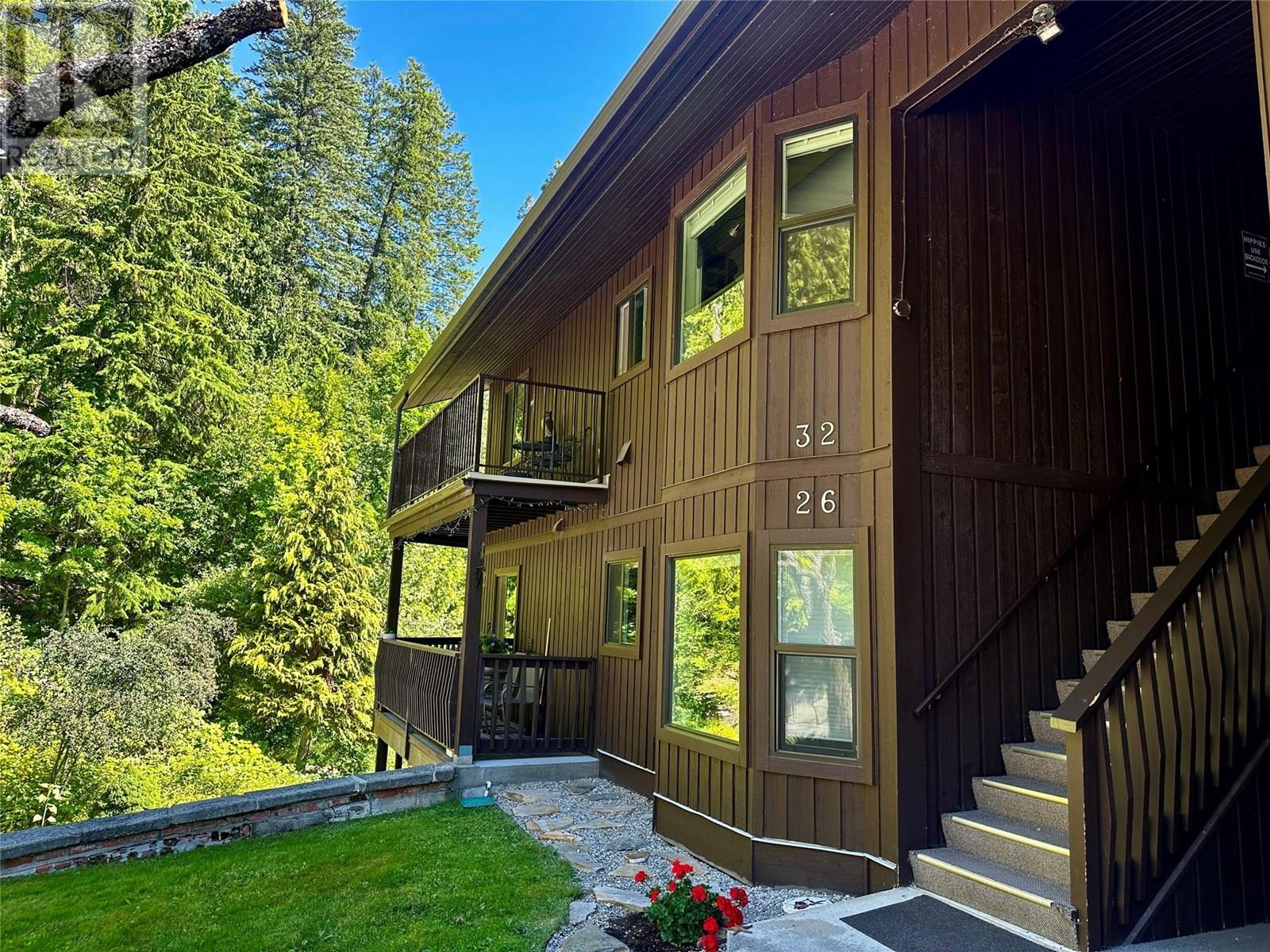 1691 3a Highway Unit 32, Nelson, BC V1L 6J8